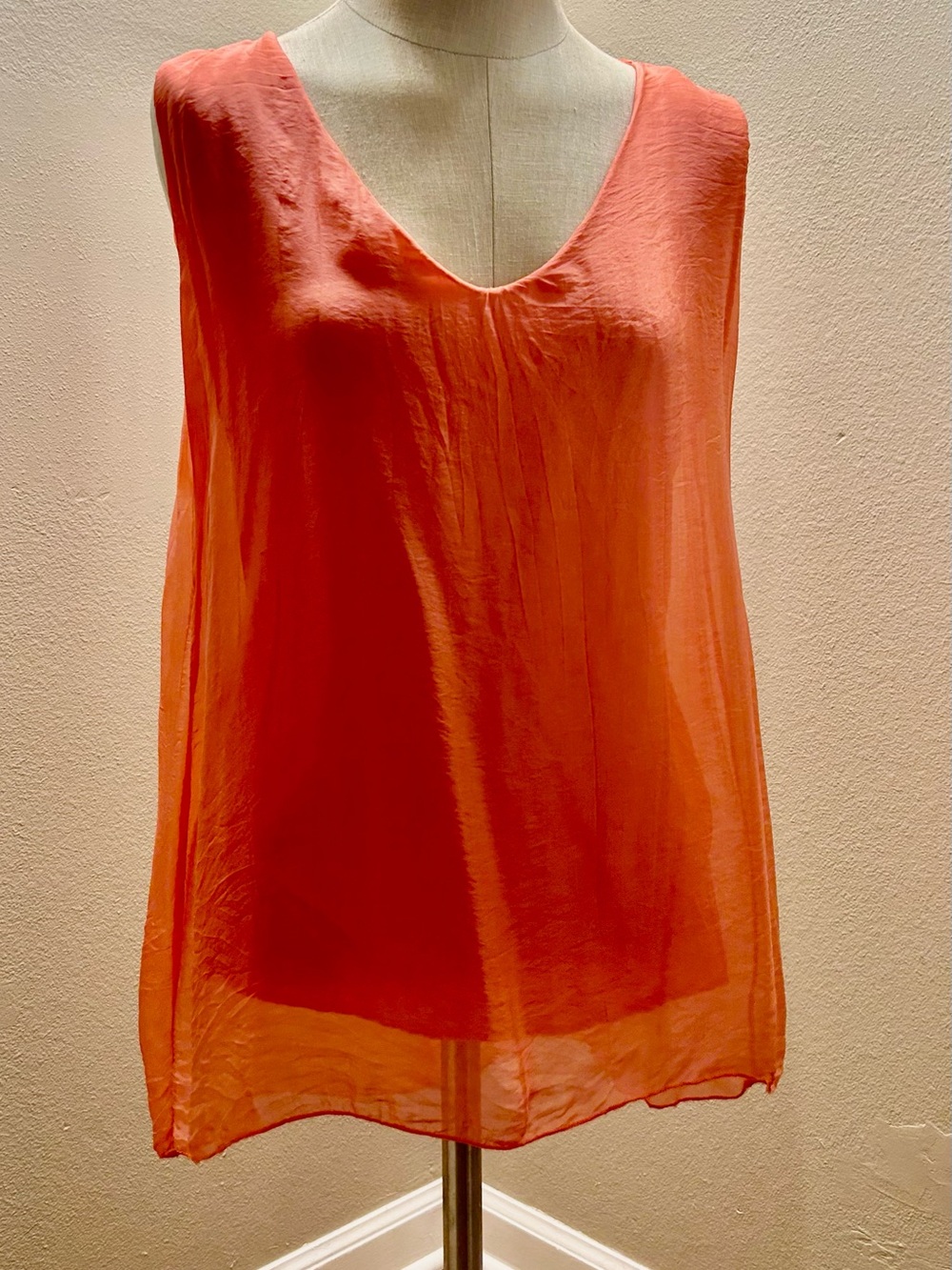 Nostalgia Coral V-Neck Sleeveless Camisole